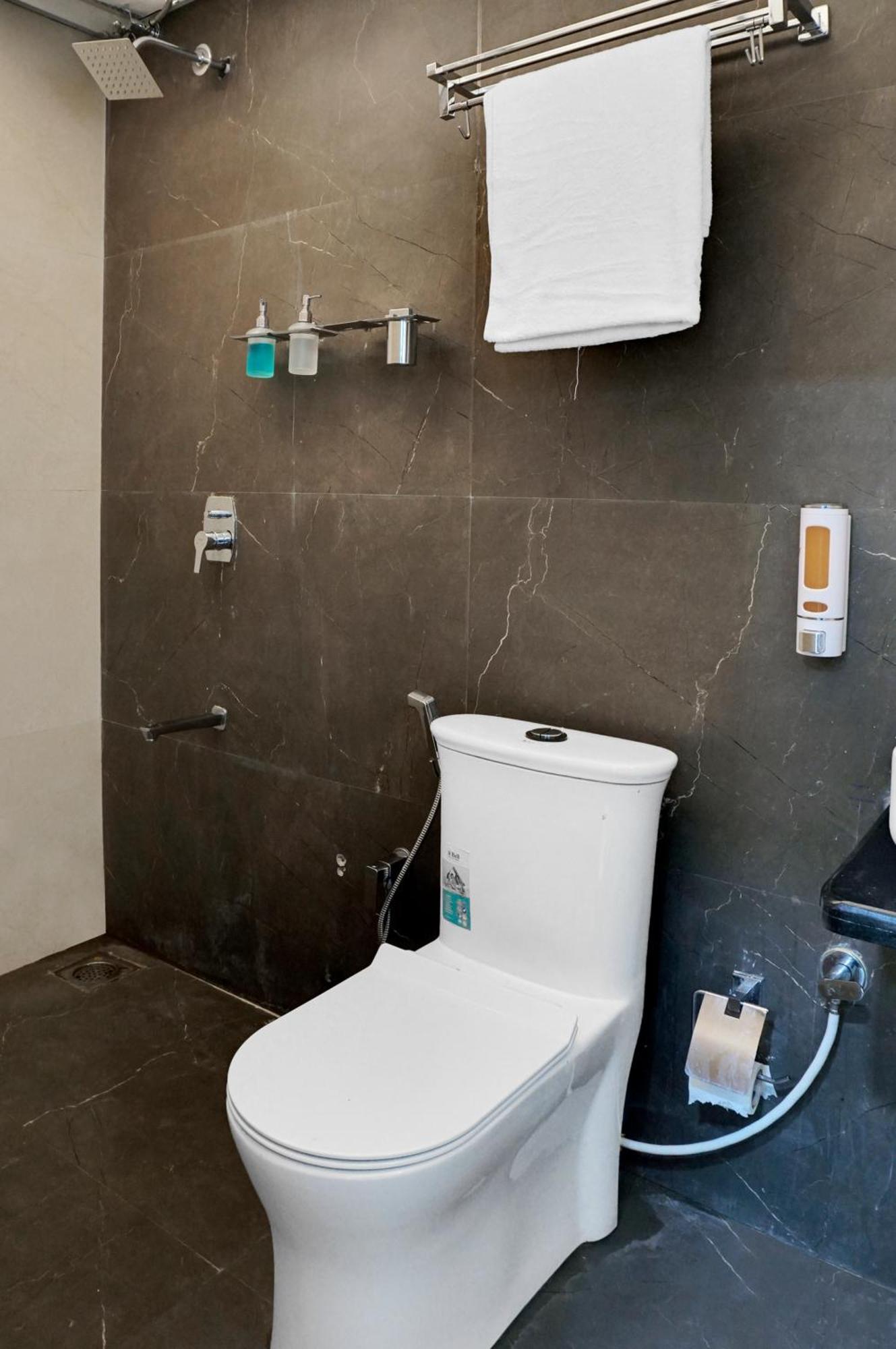 Hotel Sayba Executive Πούνε Εξωτερικό φωτογραφία
