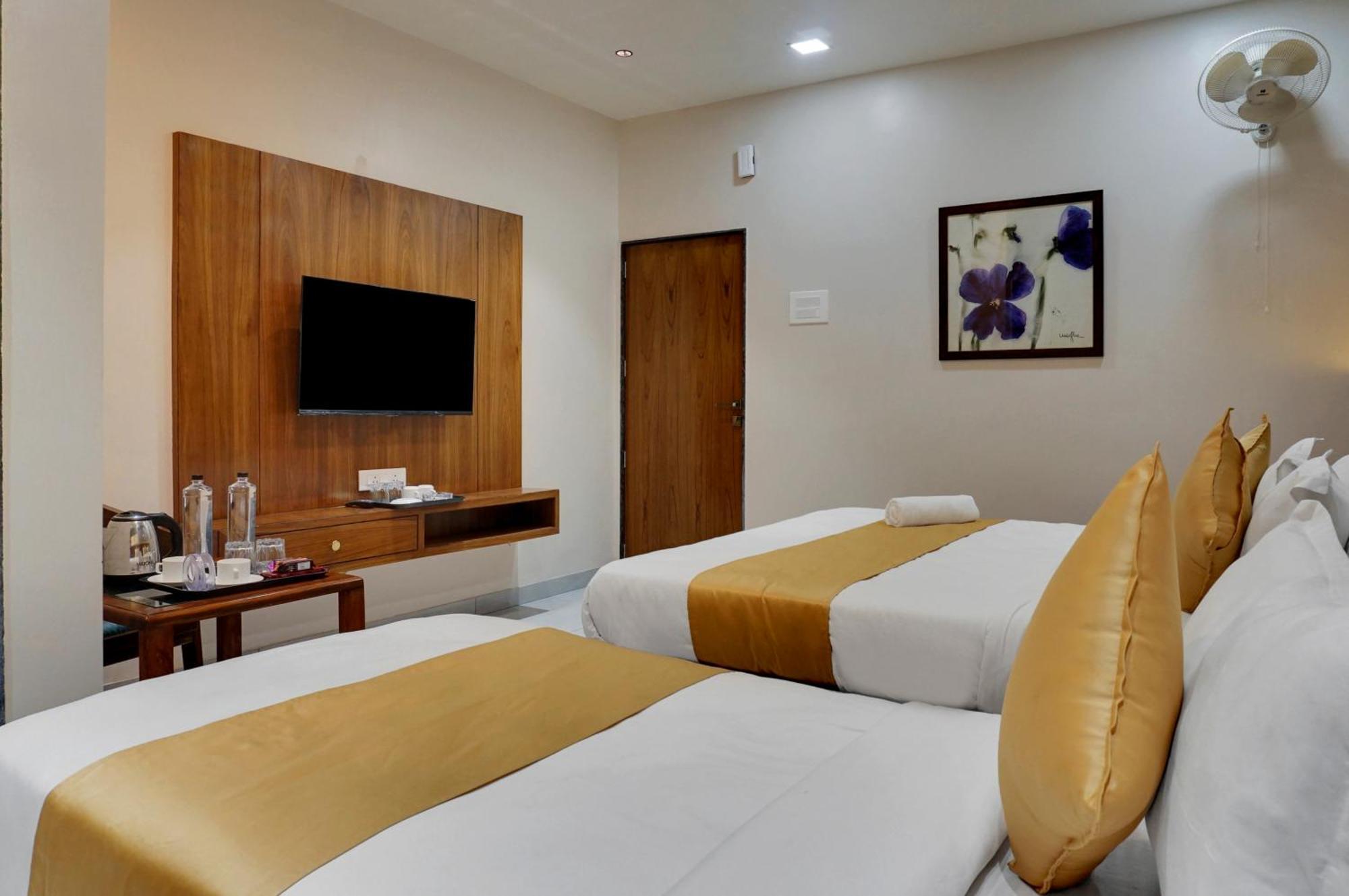 Hotel Sayba Executive Πούνε Εξωτερικό φωτογραφία